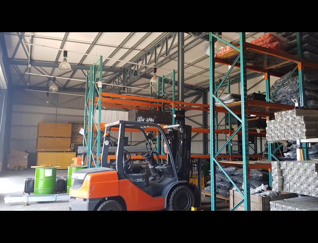 658M² FACTORY TO LET IN BLACKHEATH INDUSTRIAL
